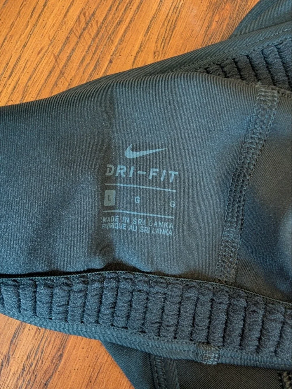 Nike Swoosh Sports Bra - Medium Support - Black - Size Large - NWT